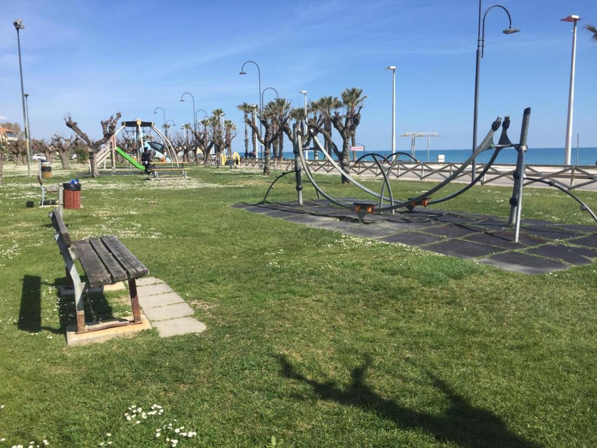 Pousada Copacabana Praia - Affittacamere - Casa Vacanza A Porto SantʼElpidio Exterior foto